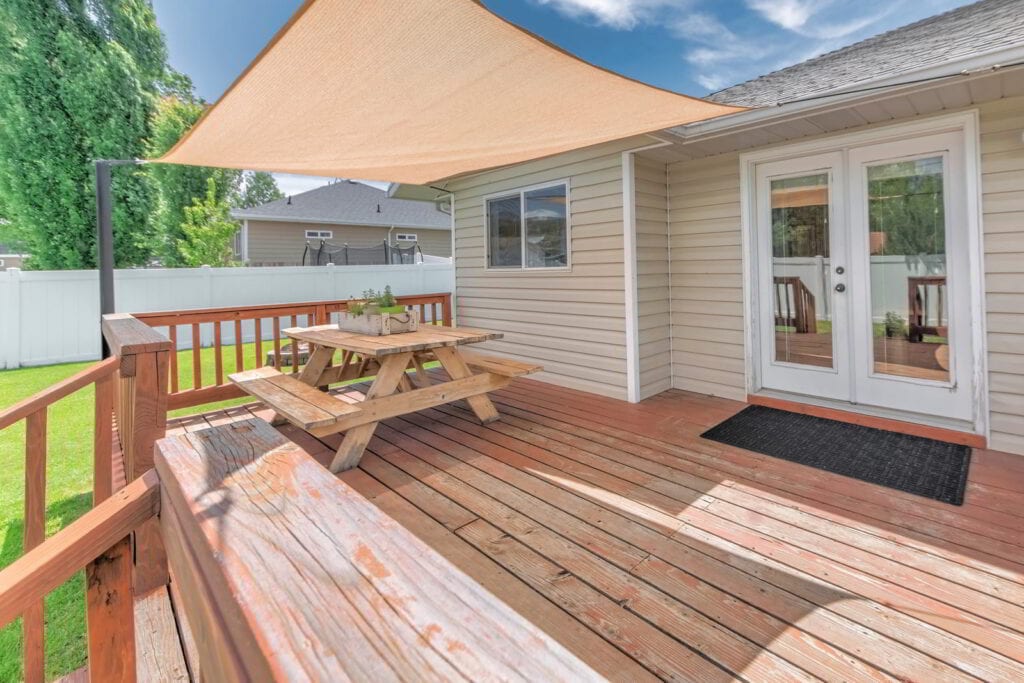 wooden deck builder service